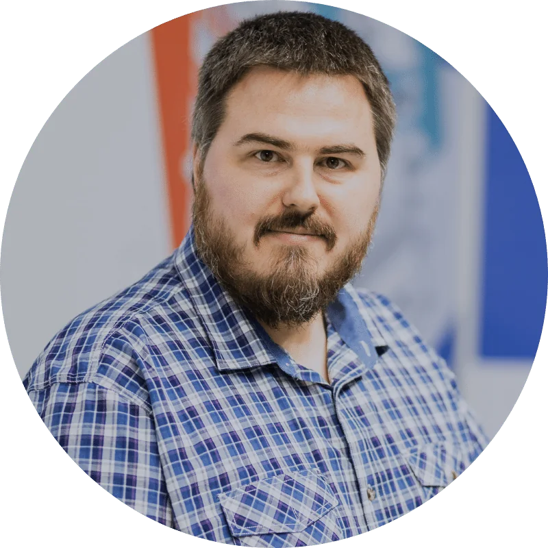 Антон Гусельников